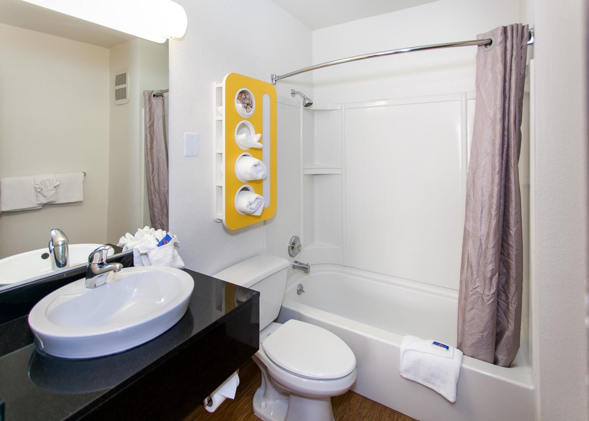 6 Hollywood Motel Los Angeles