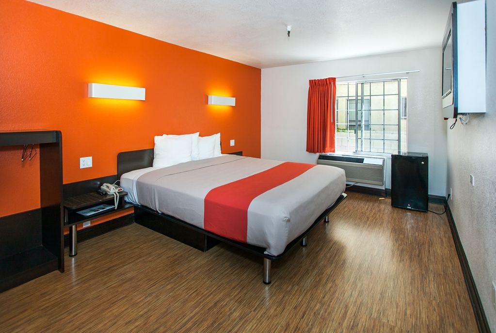 6 Hollywood Motel Los Angeles